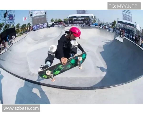 西安滑板队在世界街舞大赛中的力量表现引发热议与赞赏 西安滑板队在世界街舞大赛中的力量表现引发热议与赞赏