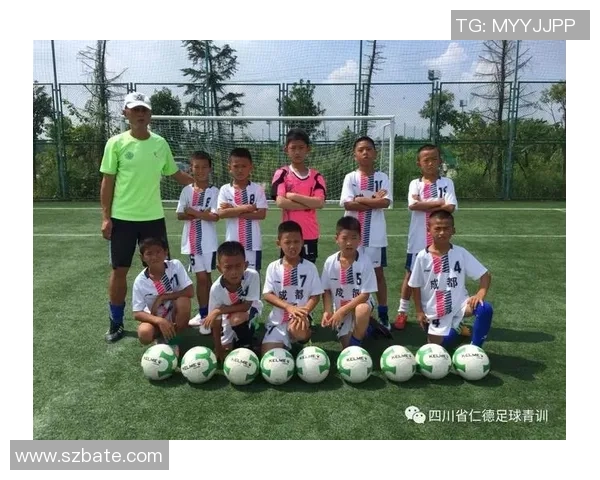 重庆足球队耐力训练的挑战与突破探讨 重庆足球队耐力训练的挑战与突破探讨